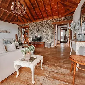 https://casa-la-encarnacion.in-canary-islands.com